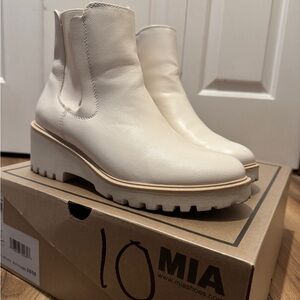 MIA Women's Cream Ankle Boots